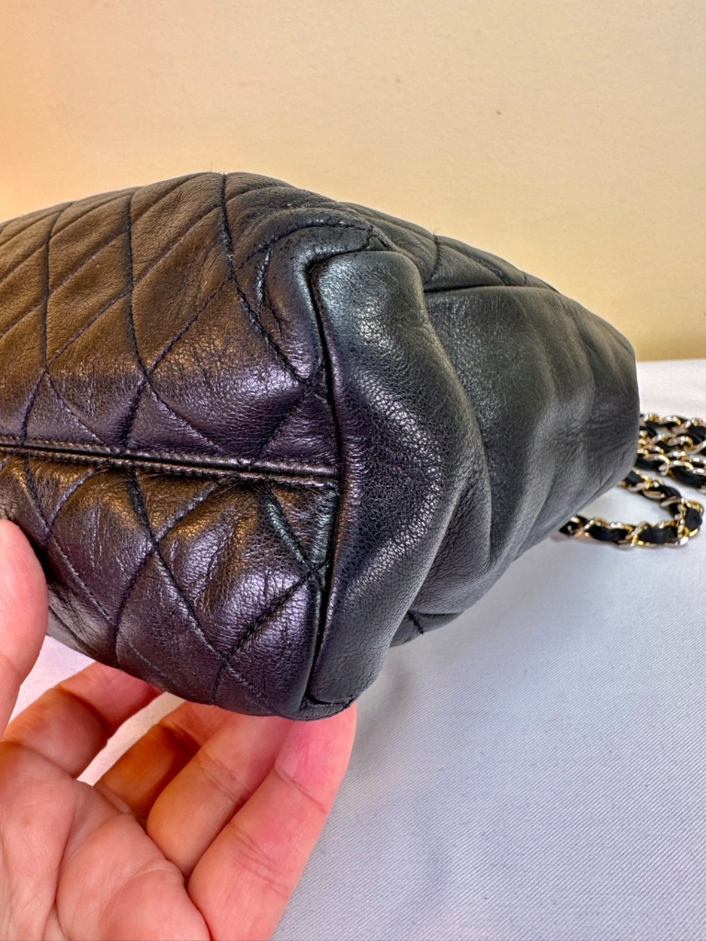 CHANEL CC Lambskin Quilted 24K goldplated HDW shoulder Series #4 1996-1997 COA - Picture 12 of 17